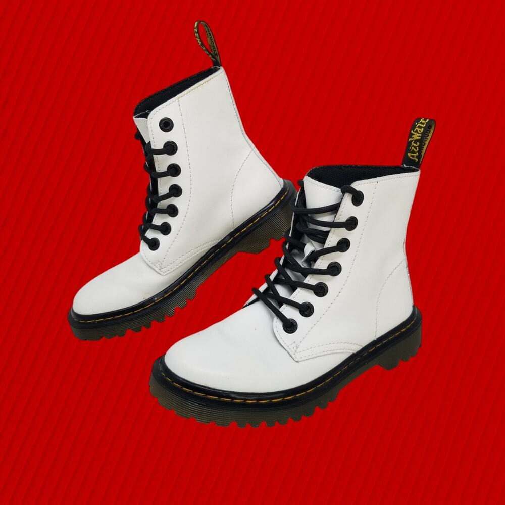 DR. MARTENS Womens LUANA White Leather Combat Boots Sz 5 Doc Martens Grunge